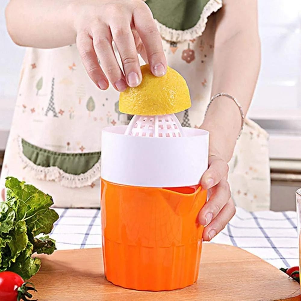 1pc Plastic Hand Manual Juice Extractor Fruits Squeezer Orange Juicer Reamers Hand Press Travel Small Fruit Squeezer Machine Newest