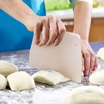 Cake Tools White Dough Cutter Plastic Trapezoid Scraper Baking Scrapers Chocolate Cutting Scraper Plastic knife