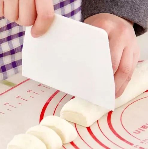 Cake Tools White Dough Cutter Plastic Trapezoid Scraper Baking Scrapers Chocolate Cutting Scraper Plastic knife