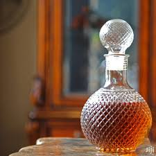 1 Pc Classy Brand New Very High quality Stylish and Luxurious Kitchen  clear  round  decanter at Affordable Price .Desiring The Best Experience