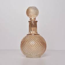 1 Pc Classy Brand New Very High quality Stylish and Luxurious Kitchen Decanter round gold at Affordable Price .Desiring The Best Experience