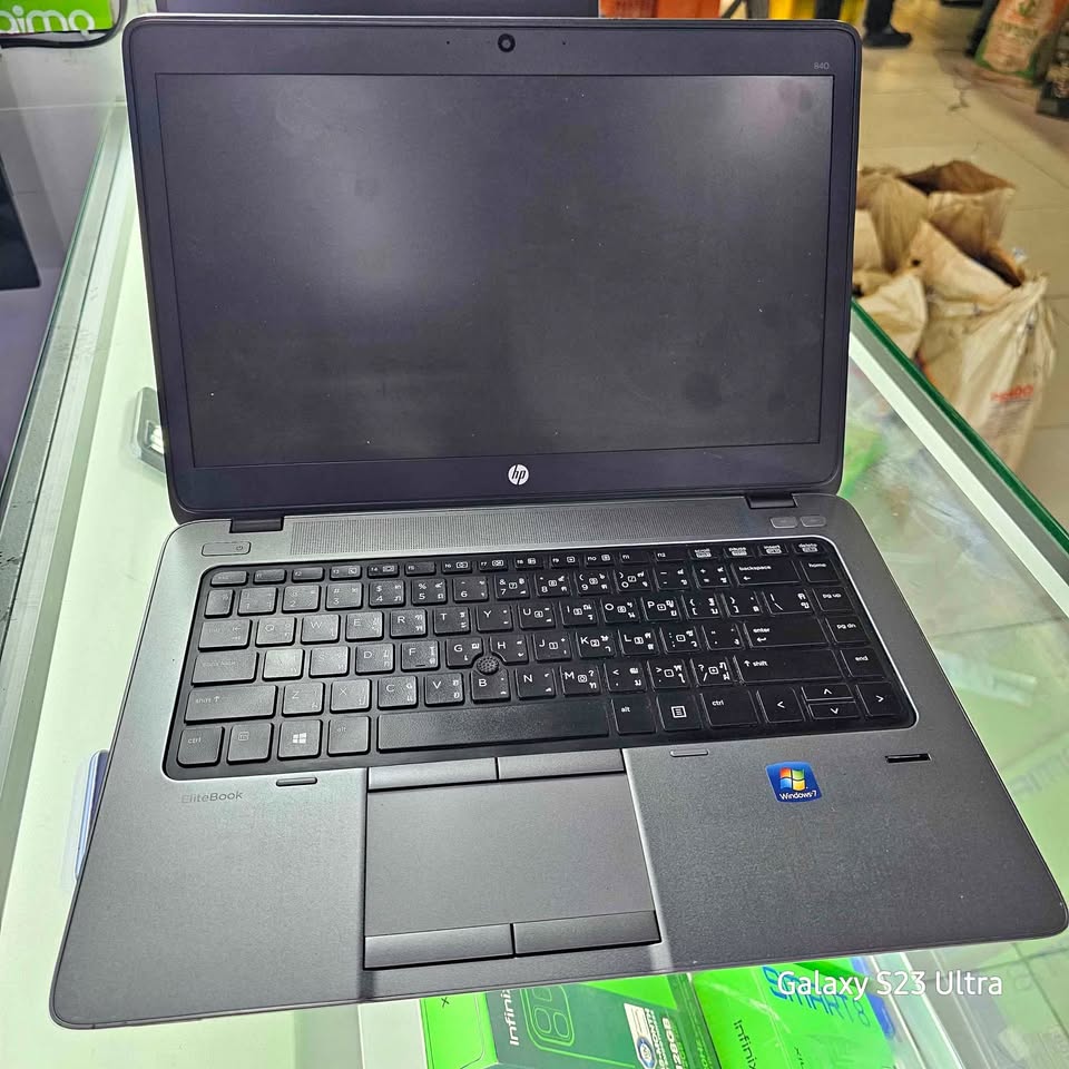 HP EliteBook 840 G2 with Intel Core i5, 8 GB RAM, and 500 GB HDD or custom SSD configuration: