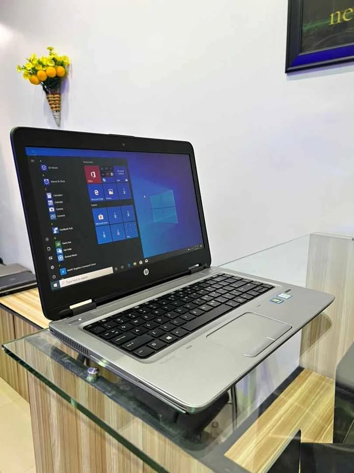 HP EliteBook 840 G2 with Intel Core i5, 8 GB RAM, and 500 GB HDD or custom SSD configuration: