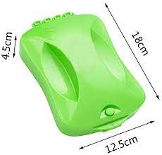 Manual carpet brush mini vacuum cleaner Manual carpet brush vacuum cleaner, no electricity and no batteries meaning it can be used in any setting Handheld brush which can be used anywhere.