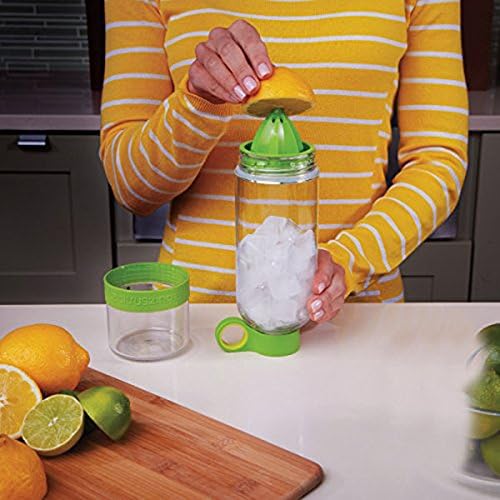 Citrus Zinger Drinking Bottle for Citrus Fruit and Racing Sports,offers an easy way to extract the juice and flavor from citrus fruits and put it directly into your water bottle.