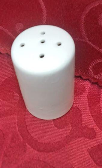 1pc  Ceramic salt shaker round new ,Elevate your in-flight dining experience with our  salt and pepper shakers