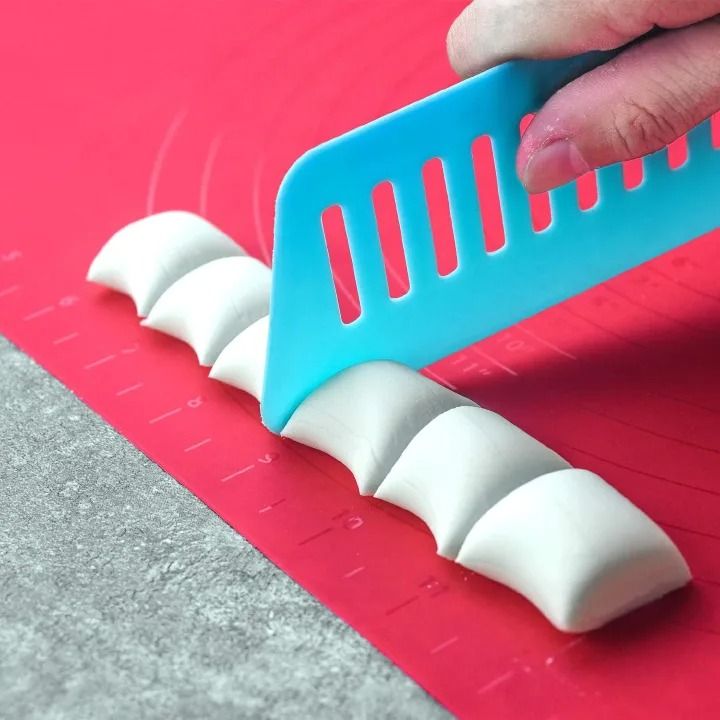 Silicon Pastry Baking Sheet, Super Kitchen Non Slip Silicone Pastry Mat, Extra Large 38cmx27cm for Non-Stick Baking Mats, Table/Countertop Placemats, Dough Rolling Mat, Kneading/Fondant/Cake Crust Mat