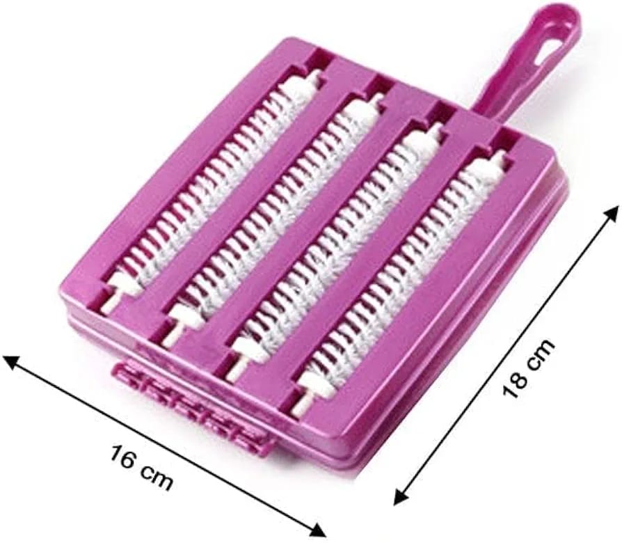 Manual carpet brush 4line heavy mini vacuum cleaner Manual carpet brush vacuum cleaner, no electricity and no batteries meaning it can be used in any setting Handheld brush which can be used anywhere.