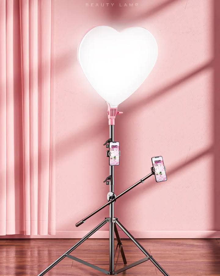 HEART-SHAPED LIGHTING RING 13″ 32CM WHITE WITH TRIPOD RL-500