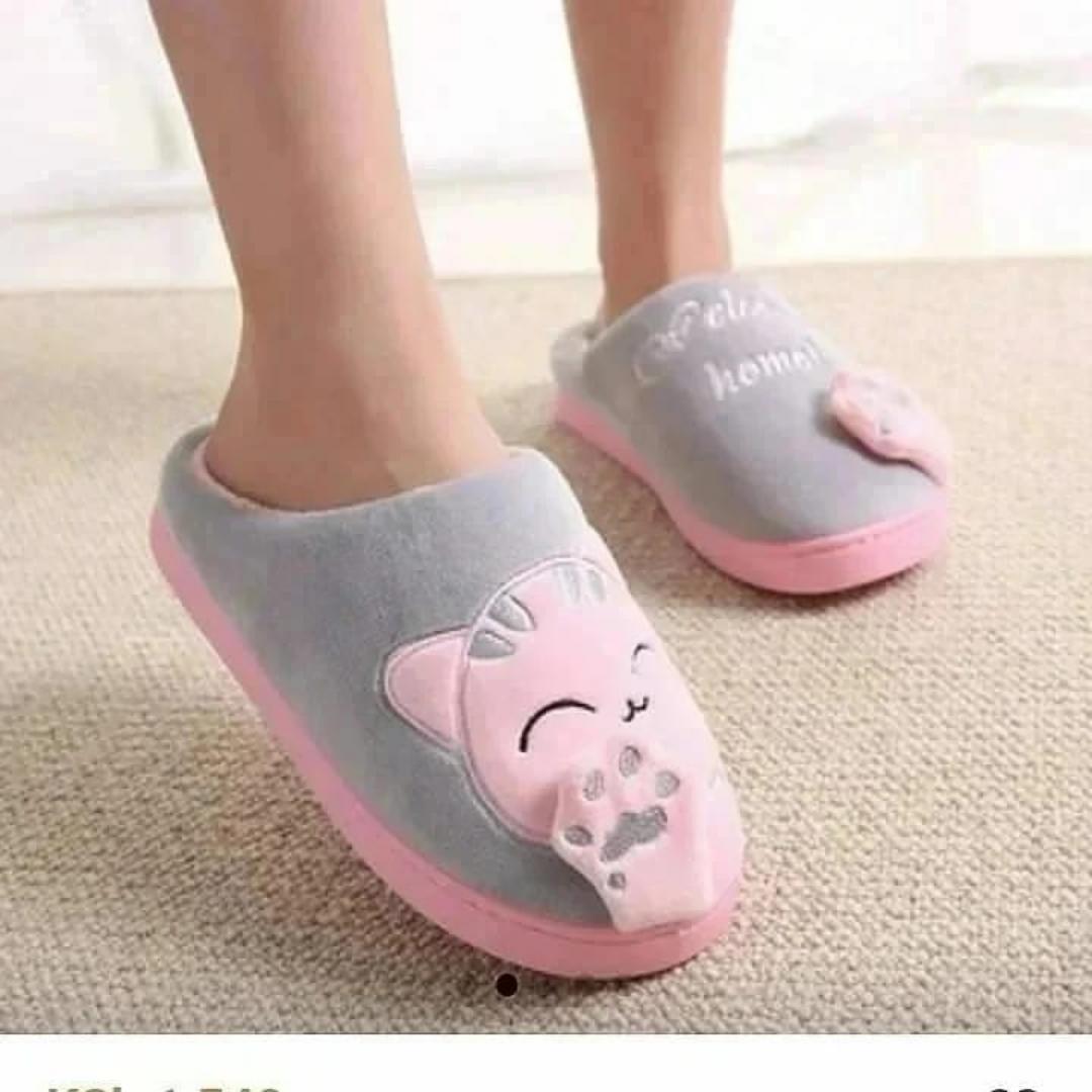 Indoor slippers: warm flush comfortable indoor home ant slip sandles shoes for men women kids