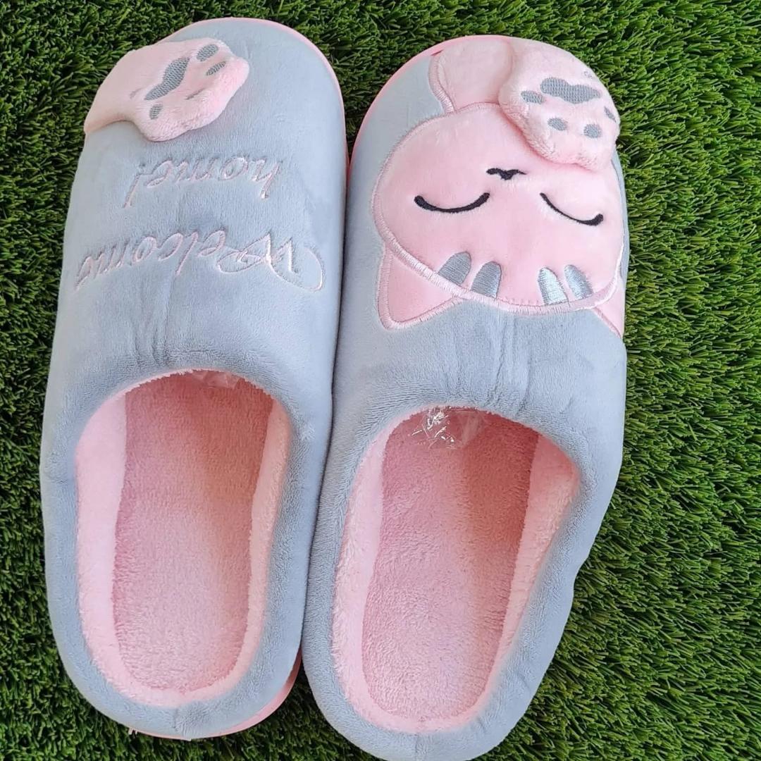 Indoor slippers: warm flush comfortable indoor home ant slip sandles shoes for men women kids