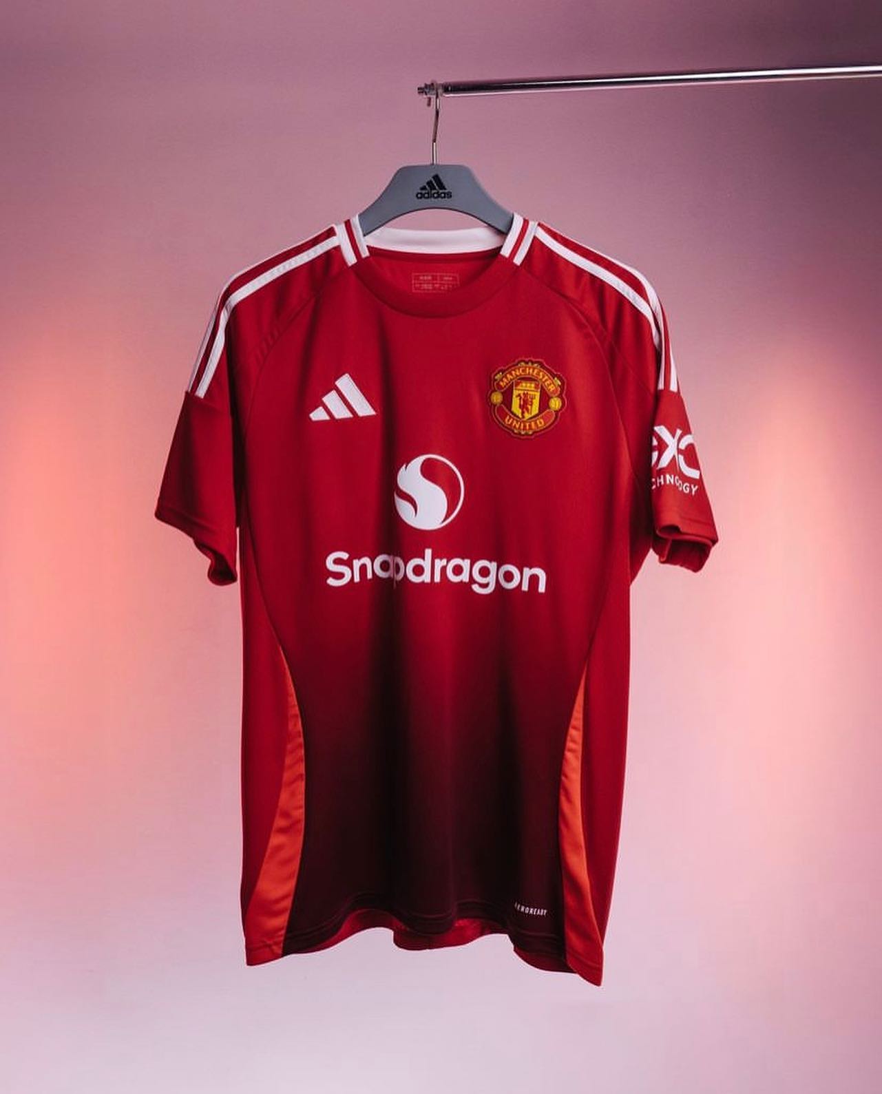 OFFER! OFFER!!! Original Manchester United 24/25 Snapdragon New jersey Man u/ Man united New Home season jersey red