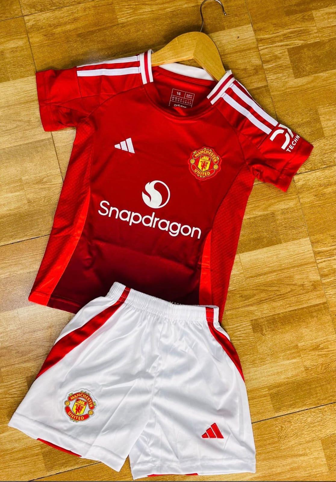 Original Manchester united Kids Jersey full set jersey plus shorts/ man united home jersey for kids with shorts