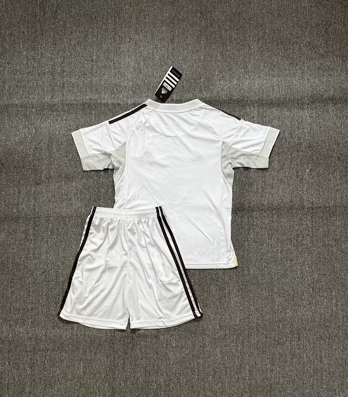 Real Madrid New 25/26 Home kit Jersey For kids Fullset With shorts 2-14 years