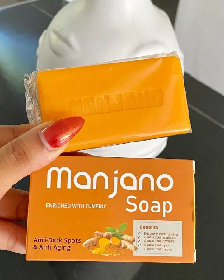 MANJANO SOAP CLEARS DARK SPOTS,ARMPITS,KNUCKLES,THIGHS.