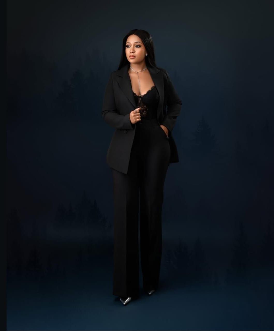 New in quality Two piece suits available😍😍.come in size M l Xl 2Xl
