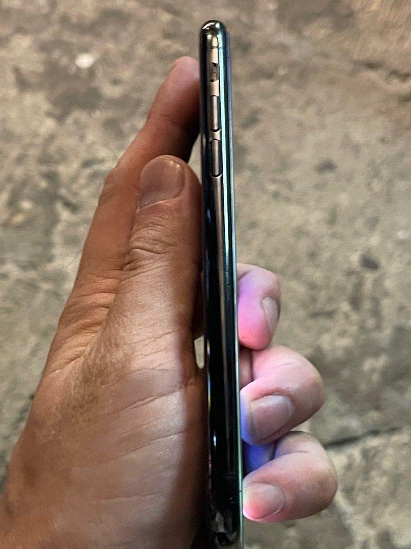 Apple iPhone x-256gb (refurbished)
