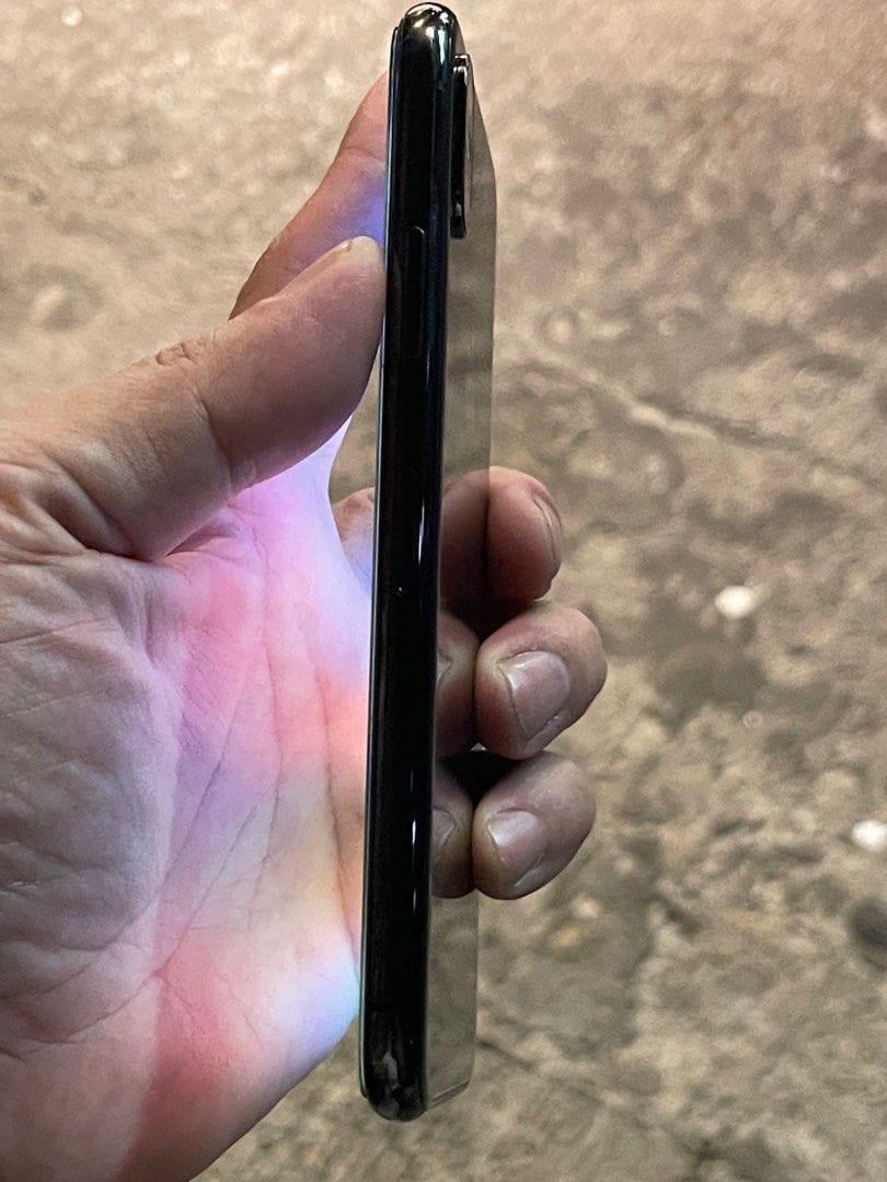 Apple iPhone x-256gb (refurbished)