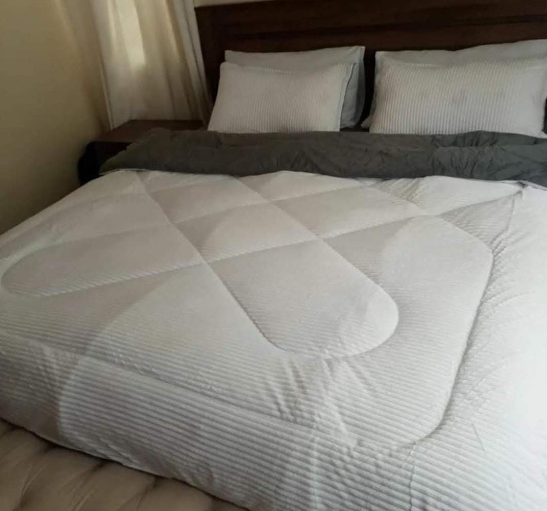 Fluffy Pure White Quilted Bedding Set Soft Comfortable Skin-friendly Comforter Set