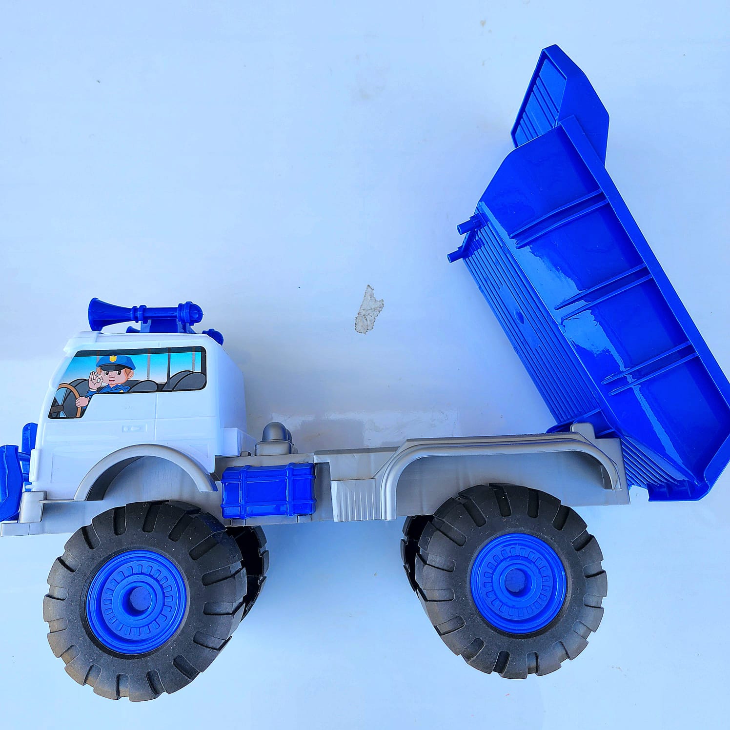 White and blue construction monster dump truck, kids toy cars, beach, indoor & outdoor toy cars
