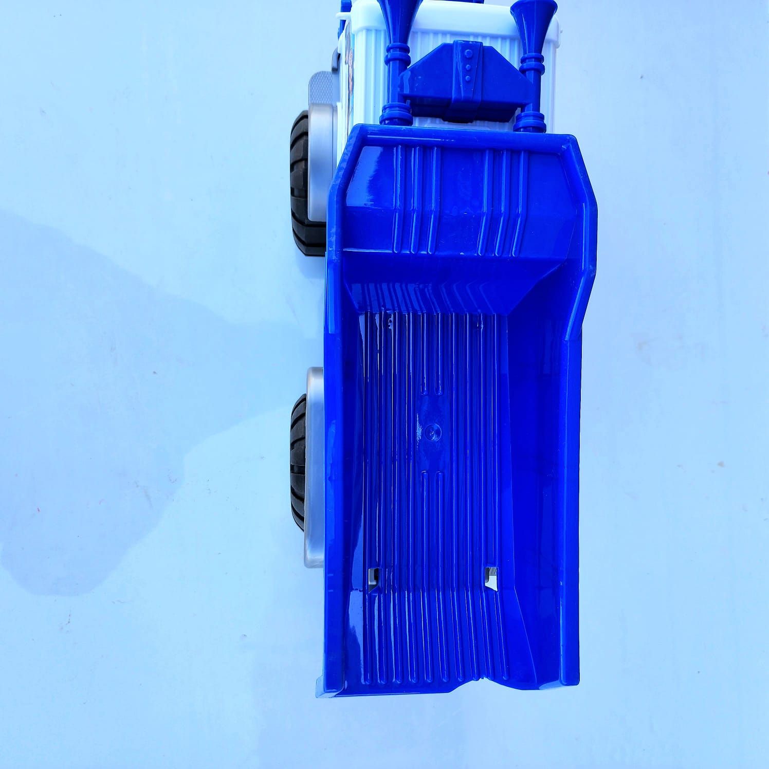 White and blue construction monster dump truck, kids toy cars, beach, indoor & outdoor toy cars