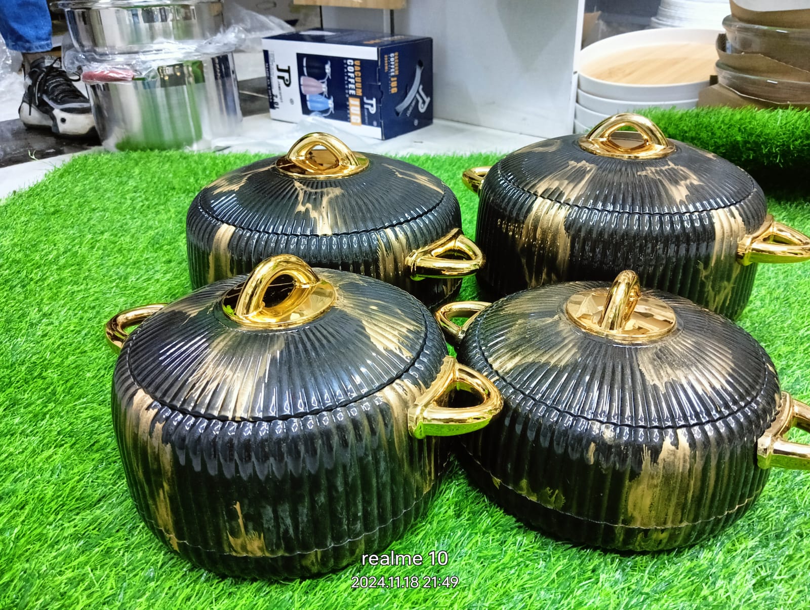 Signature Marlex Insulated Hot Pot