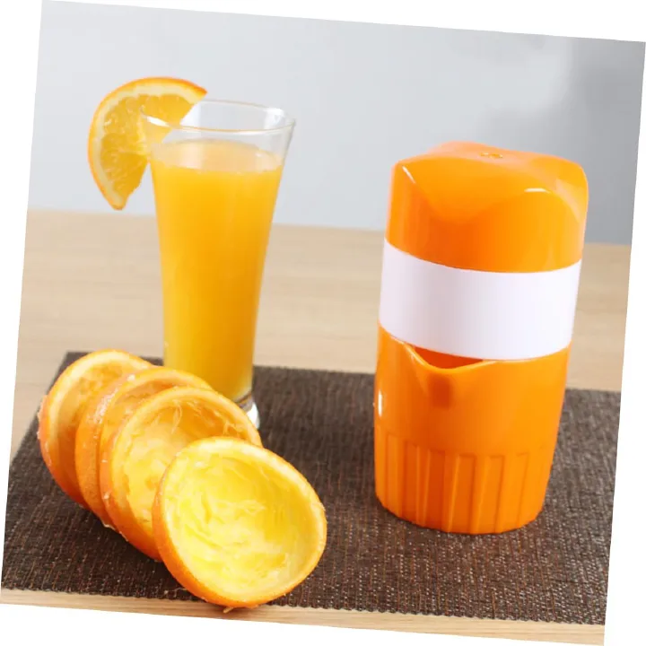 Manual plastic juice press juicer cup Lemon Squeezer With Lid Plastic Manual Lemon Juicer Orange Press Cup Citrus Squeezer With Pour Spout Fruit Tools Juice Squeezer