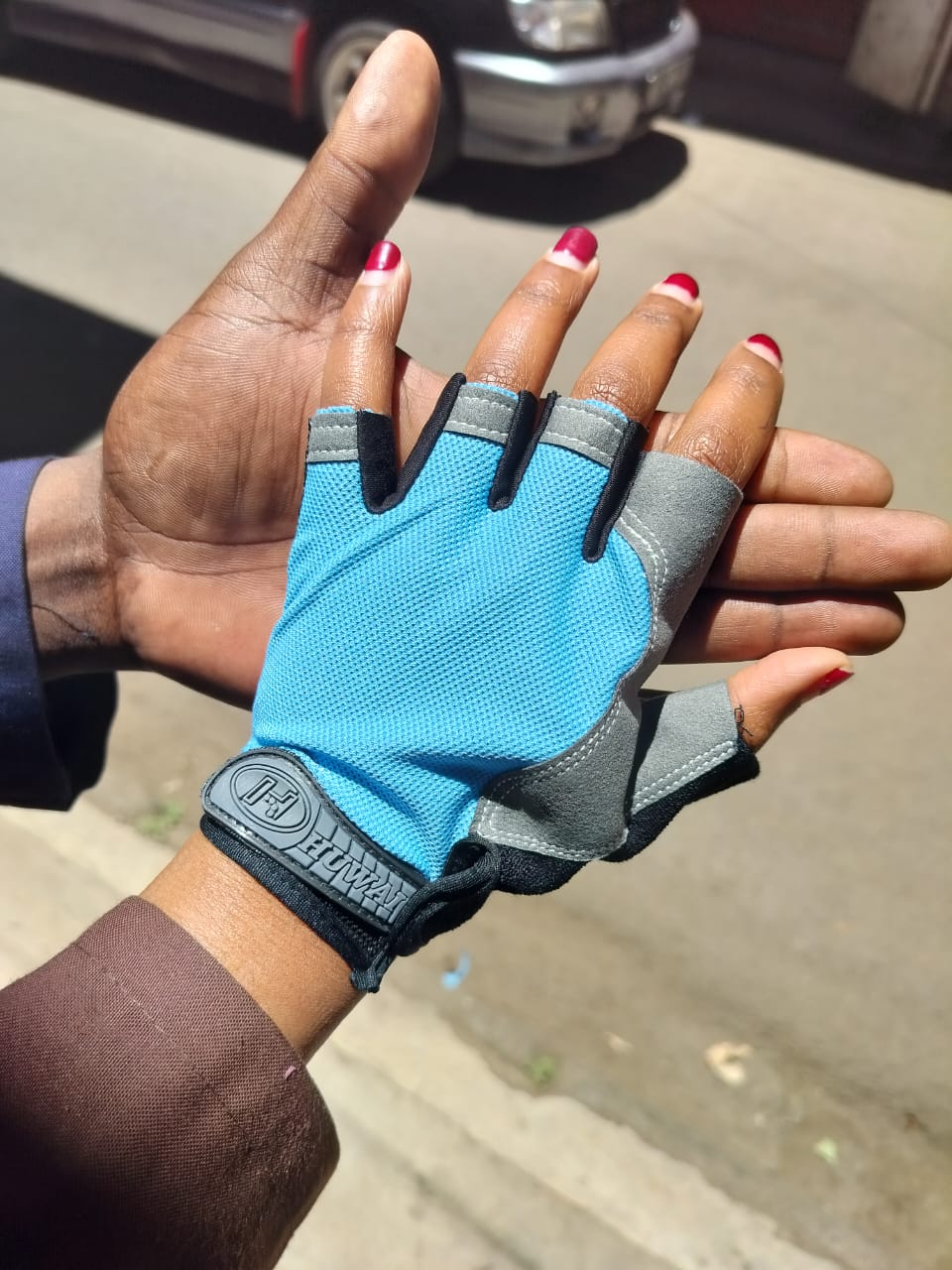 Gym Anti Slip Half Finger Gloves Breathable Dumbbells Gloves Men Women Elastic Shock Exercise Sports gloves for Cycling Bicycle