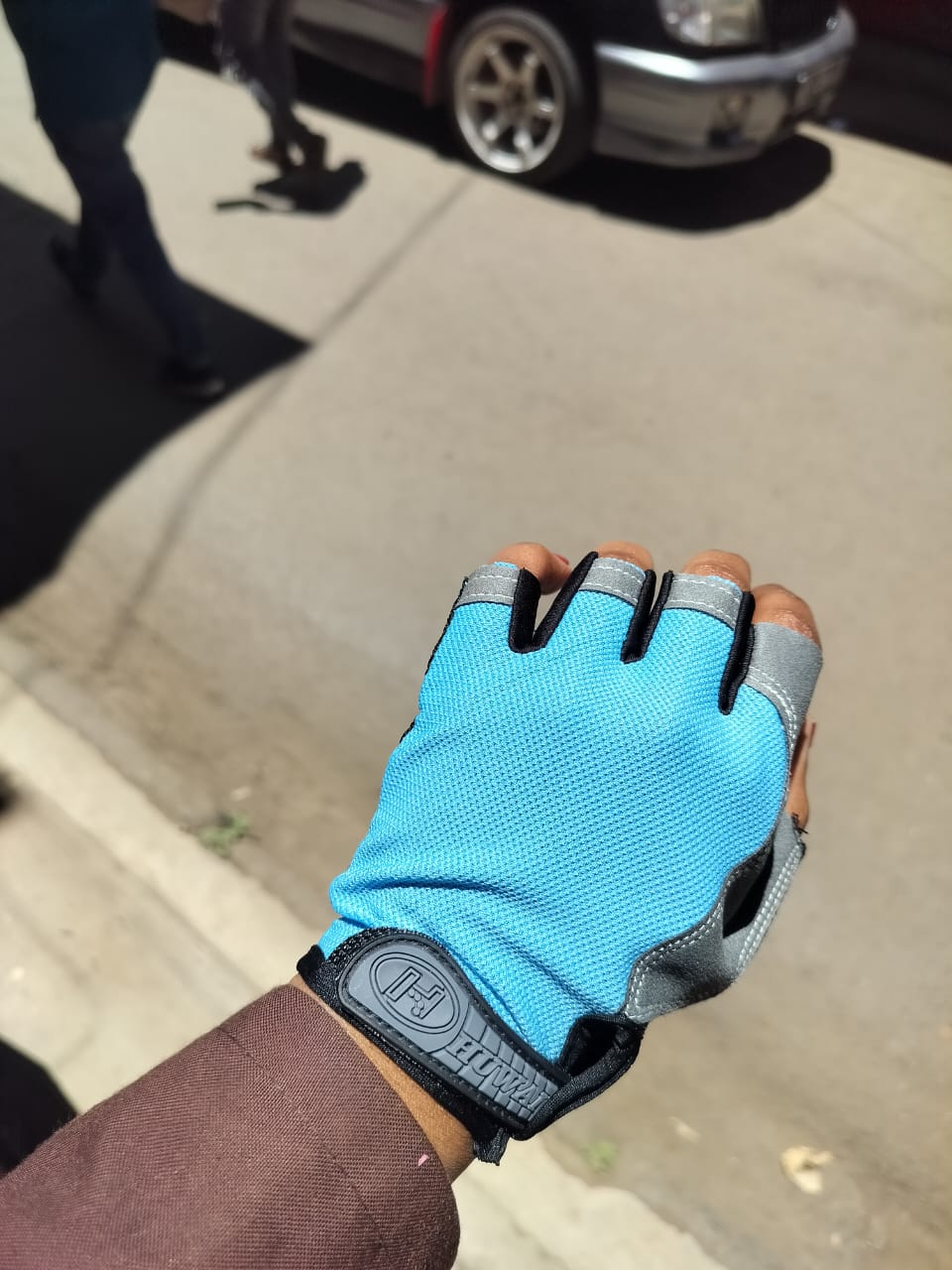 Gym Anti Slip Half Finger Gloves Breathable Dumbbells Gloves Men Women Elastic Shock Exercise Sports gloves for Cycling Bicycle