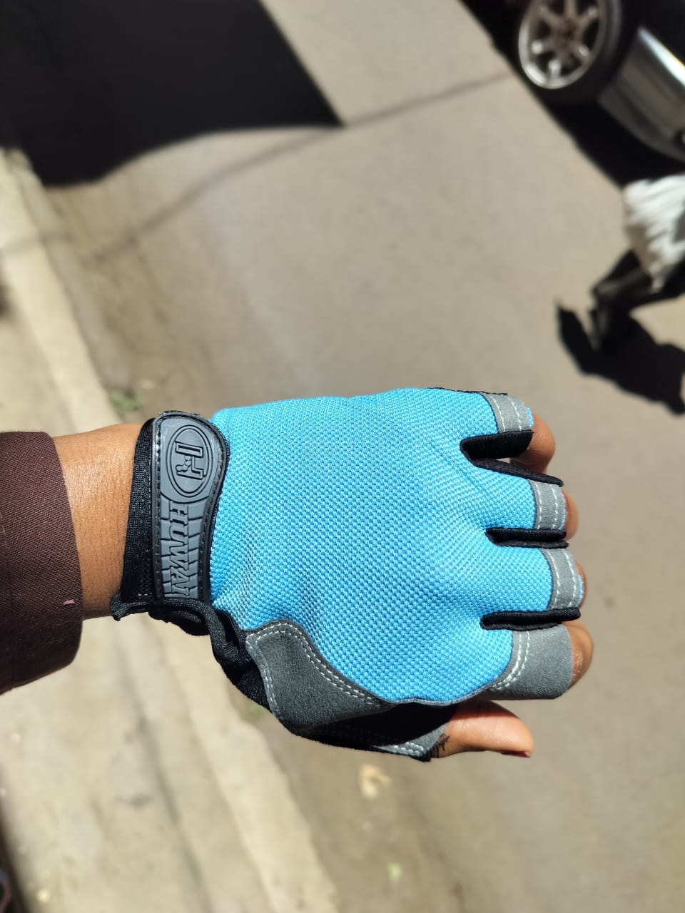 Gym Anti Slip Half Finger Gloves Breathable Dumbbells Gloves Men Women Elastic Shock Exercise Sports gloves for Cycling Bicycle