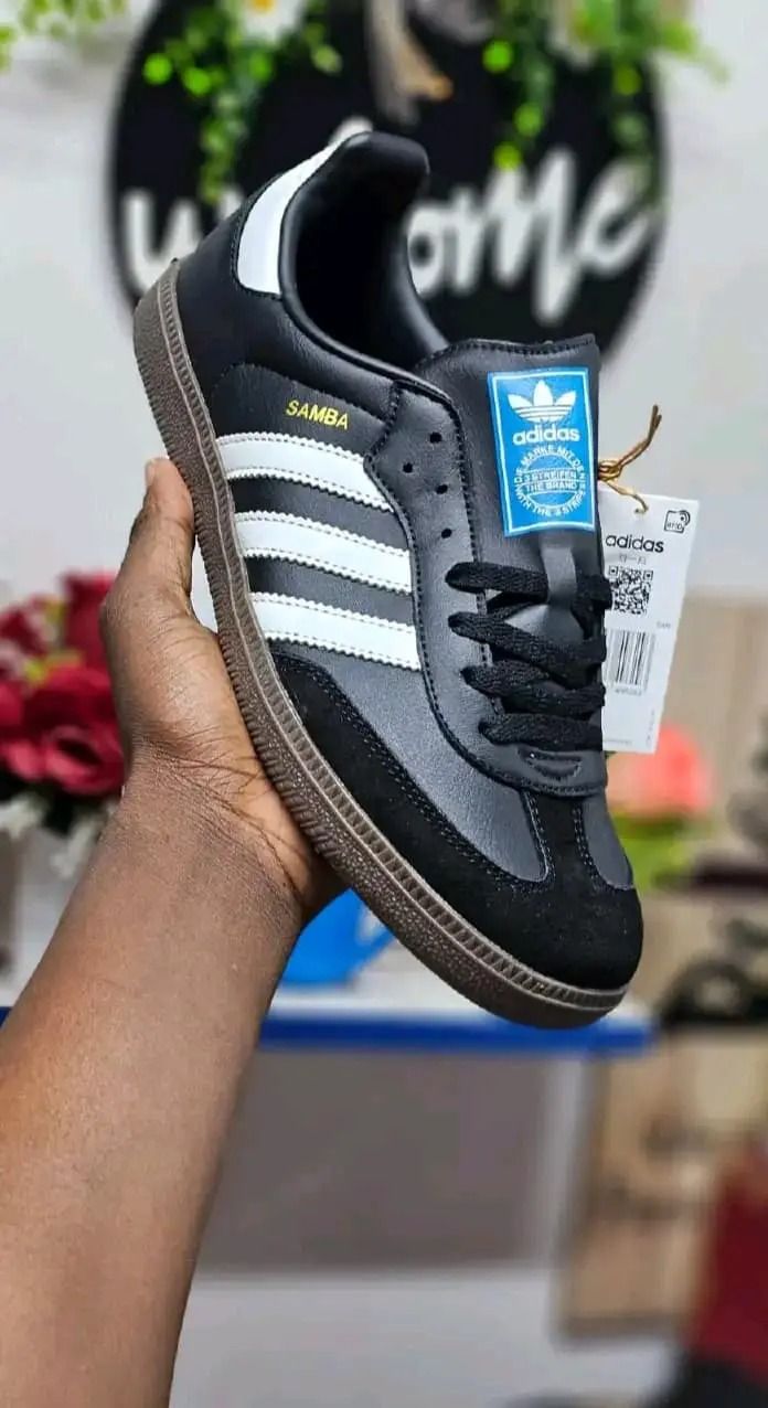 BIG OFFER! NEW ARRIVAL UNISEX Samba white/black. Size 37-45 Men's/Women's  Fashion shoes casual sneakers premium quality as in the picture