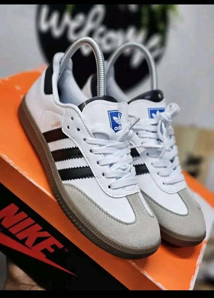 BIG OFFER! NEW ARRIVAL UNISEX Samba white/black. Size 37-45 Men's/Women's  Fashion shoes casual sneakers premium quality as in the picture