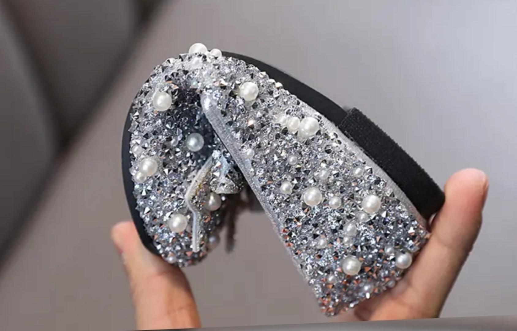 Stylish Girls Shoes, doll shoes, beautiful, casual ware.