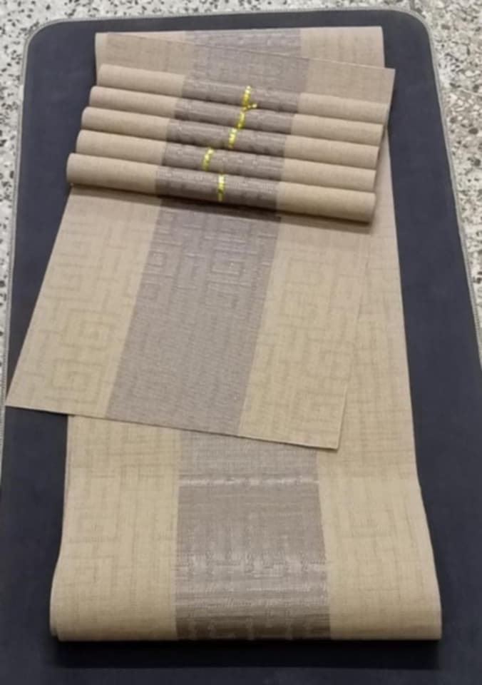 Gold With Geometric Pattern 7 pieces Waterproof PVC Table Set 1 Waterproof PVC Table Runner 6 PVC Waterproof Table Mats