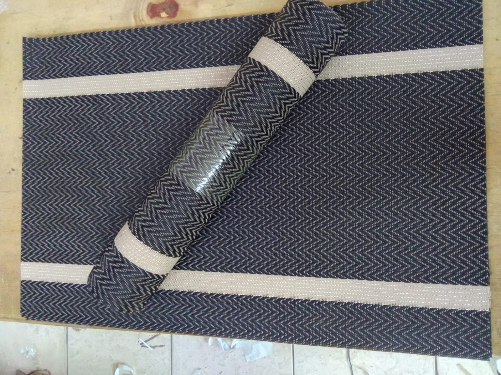 Black and Gold Striped 7 pieces Waterproof PVC Table Set 1 Waterproof PVC Table Runner 6 PVC Waterproof Table Mats