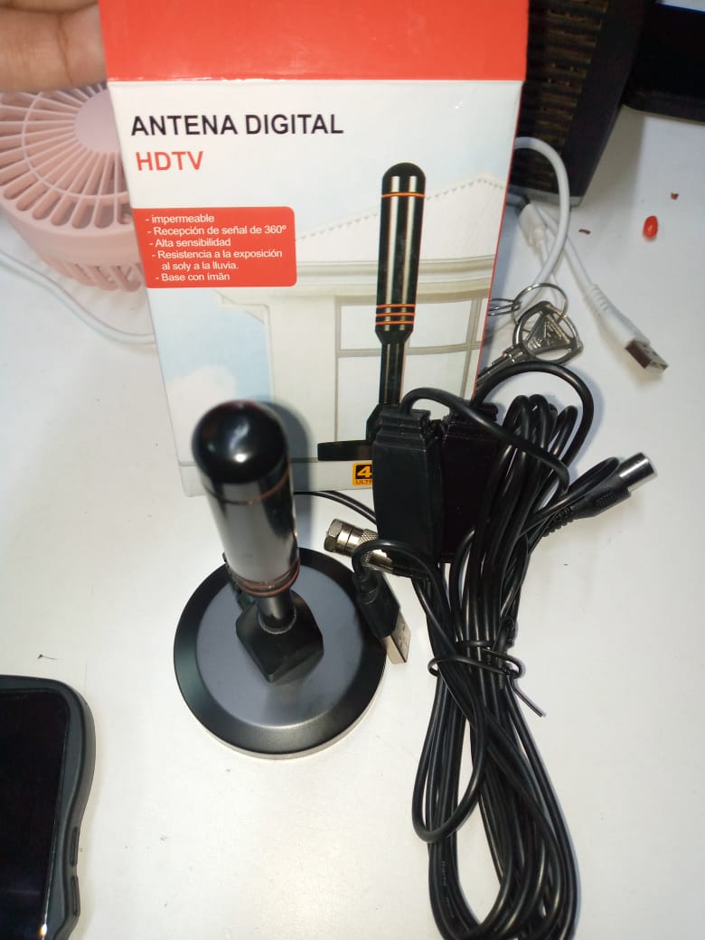 HD Digital Indoor Amplified TV Antenna 200 Miles Ultra HDTV With Amplifier VHF/UHF Quick Response Indoor Outdoor Aerial HD Set