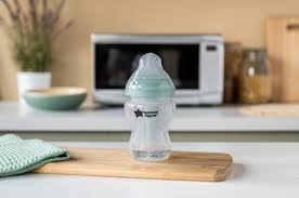Tomme Tippee advanced anticolic self sterilising 260ml.