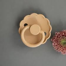 FRIGG Daisy-Round Latex Pacifier