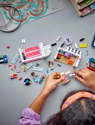 Lego Friends Hair Salon and Accessories Shop