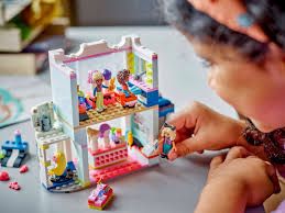Lego Friends Hair Salon and Accessories Shop