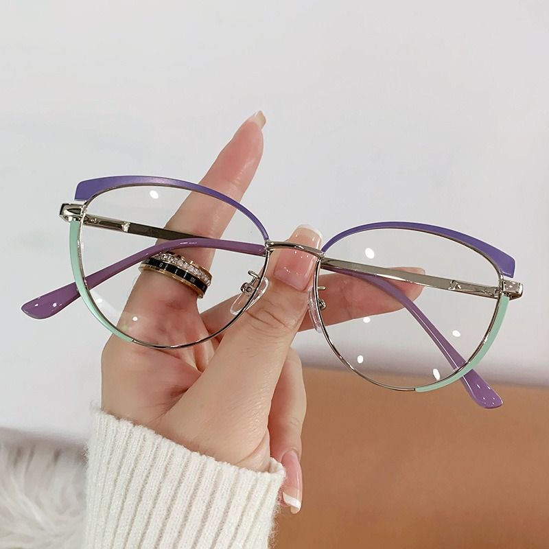 Newest Women Cat Eye Metal Photochromic Anti Blue Light Blocking Optical Eyeglasses Frames for All Face Lunett Photogray Glasses 1PC