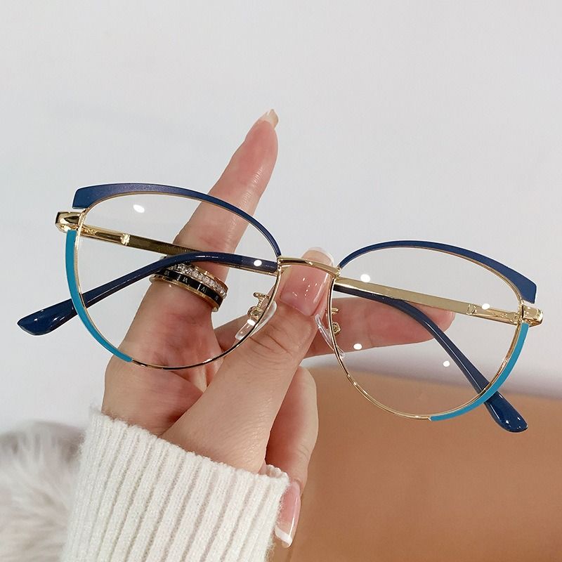 Newest Women Cat Eye Metal Photochromic Anti Blue Light Blocking Optical Eyeglasses Frames for All Face Lunett Photogray Glasses 1PC