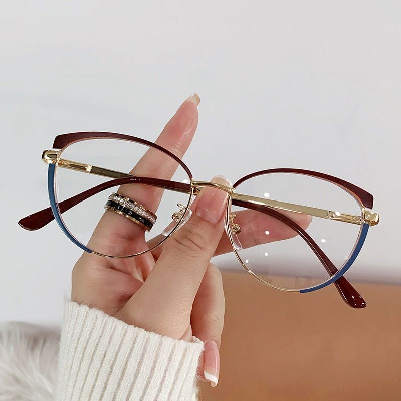 Newest Women Cat Eye Metal Photochromic Anti Blue Light Blocking Optical Eyeglasses Frames for All Face Lunett Photogray Glasses 1PC