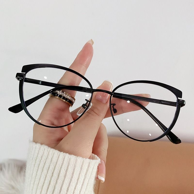 Newest Women Cat Eye Metal Photochromic Anti Blue Light Blocking Optical Eyeglasses Frames for All Face Lunett Photogray Glasses 1PC