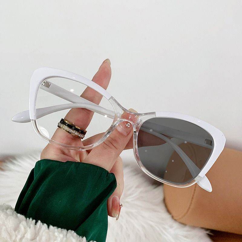 Ins Hot Wholesale Fashion Eyeglasses Frames Women Cat Eye Blue Light Blocking Glasses Own logo High Quality TR90 Optical Frames 1PC