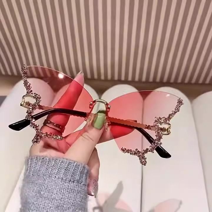 Luxury Diamond Butterfly Sunglasses Women Brand y2k Vintage Rimless Oversized Sun Glasses Ladies Eyewear gafas de sol 1PC