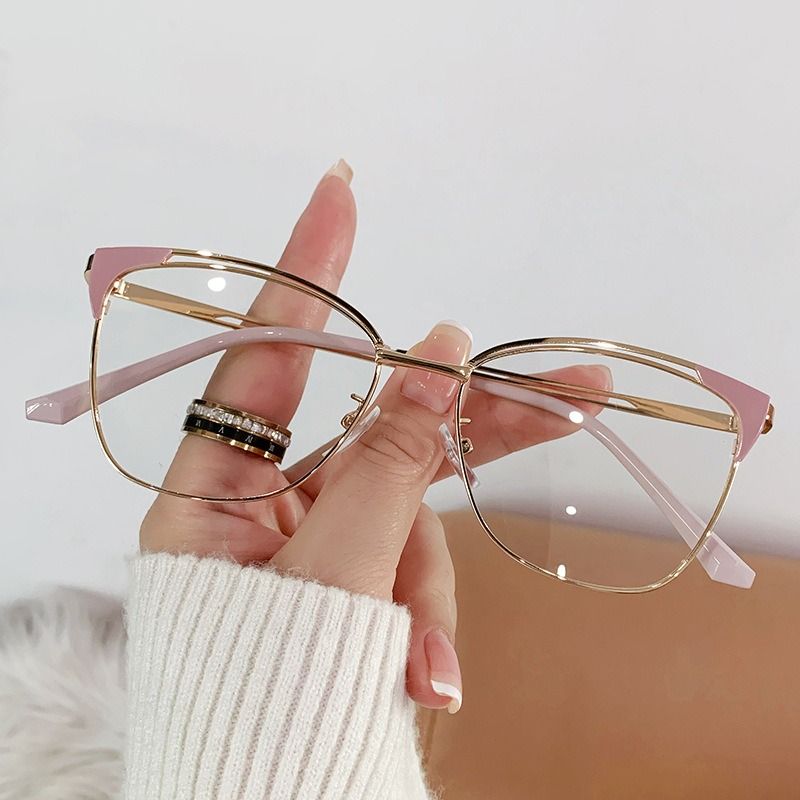 New Color Changing Metal Hollow Photochromic Cat Eye Anti-blue Light Glasses Frames Women Men Square Computer Optical Eyeglasses 1PC