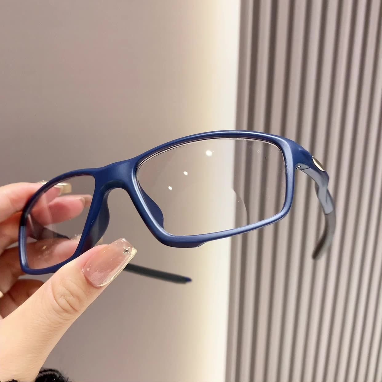 Hot Sale Light Weight TR90 Photochromic Sunglasses Rectangle Men Anti Blue Light and Photochromic Reading Glasses Frames 1PC
