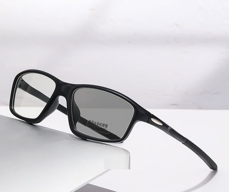 Hot Sale Light Weight TR90 Photochromic Sunglasses Rectangle Men Anti Blue Light and Photochromic Reading Glasses Frames 1PC