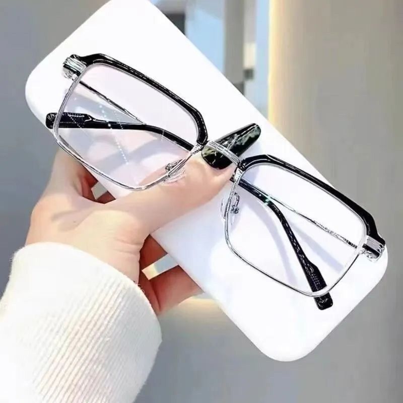 HX01 Custom Logo Fashion Anti-Blue Light Discoloration Glasses Square Frame Photochromic Reading Phototropy Glasses for Men 1PC